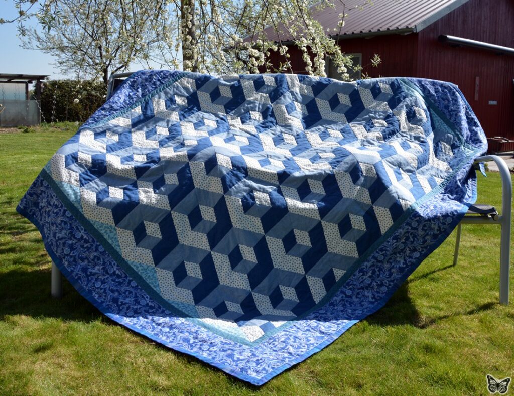 Mein 3D-Würfel Quilt ist fertig