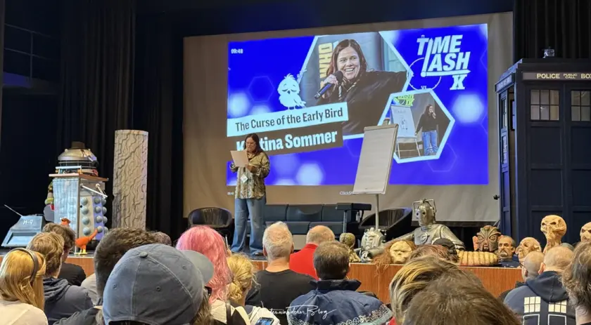 Kristina Sommer beim Programmpunkt The Curse of the Early Bird auf der TimeLash X 2026